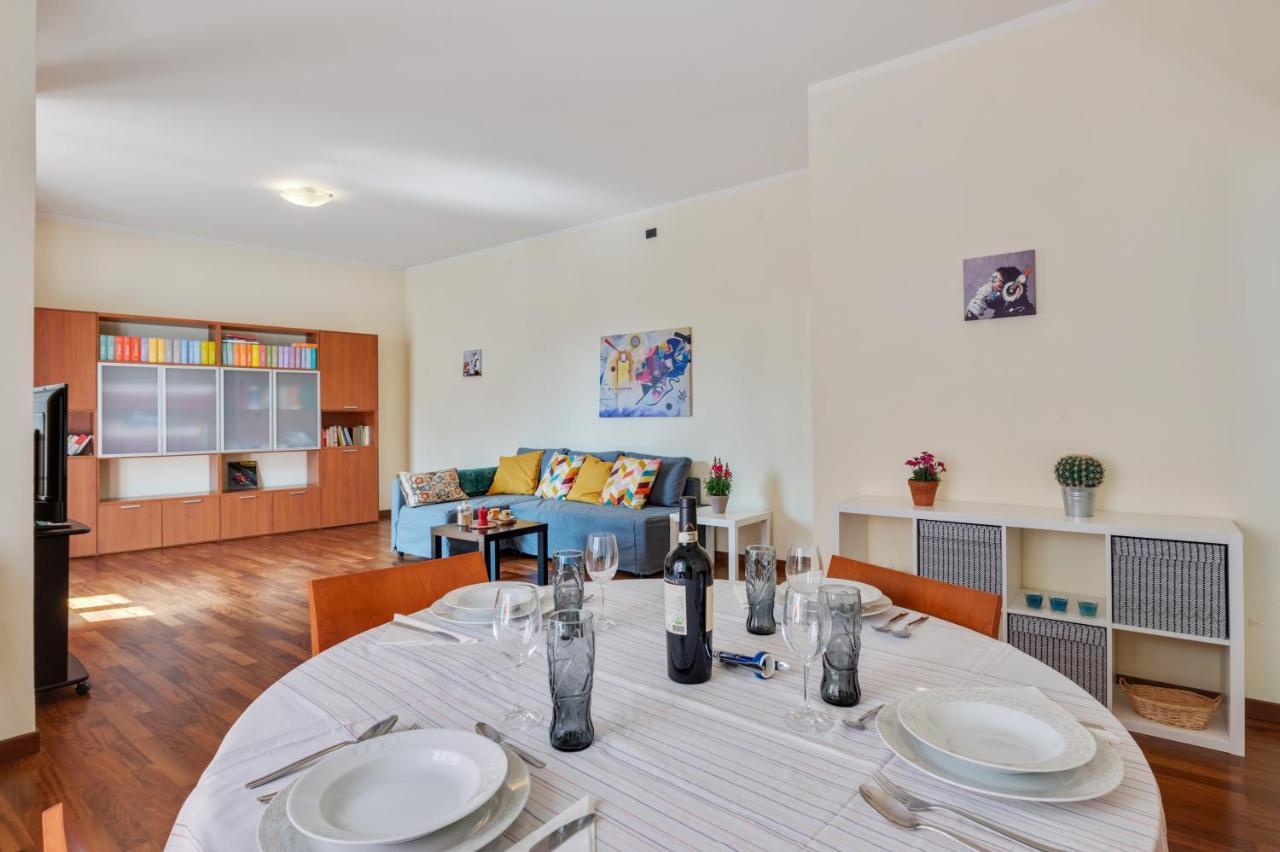 Oltretorrente Ampio Appartamento con Balconi Parma Esterno foto