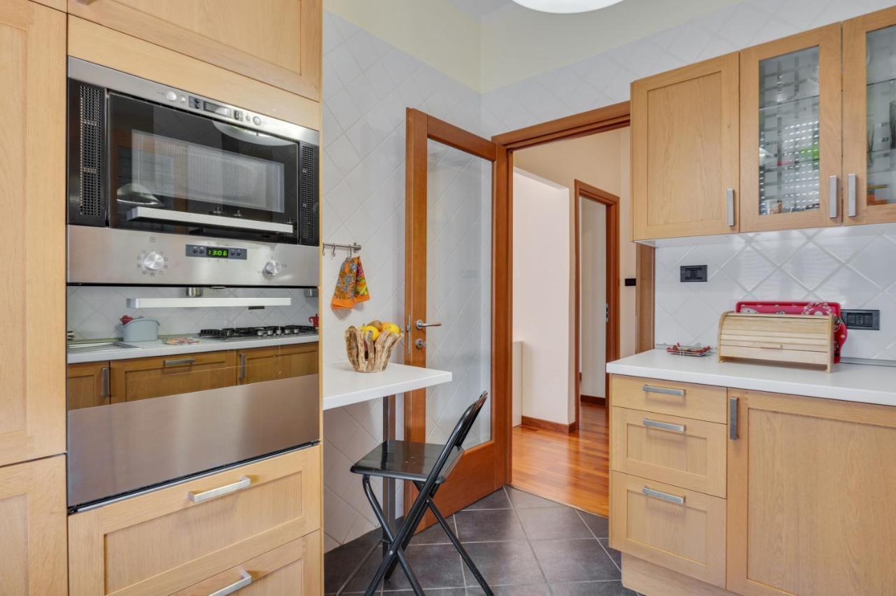 Oltretorrente Ampio Appartamento con Balconi Parma Esterno foto