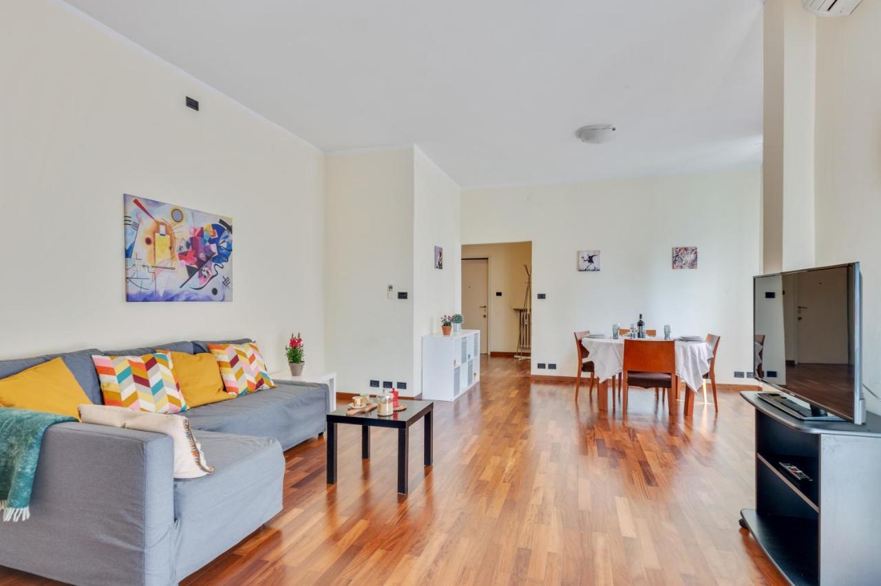 Oltretorrente Ampio Appartamento con Balconi Parma Esterno foto